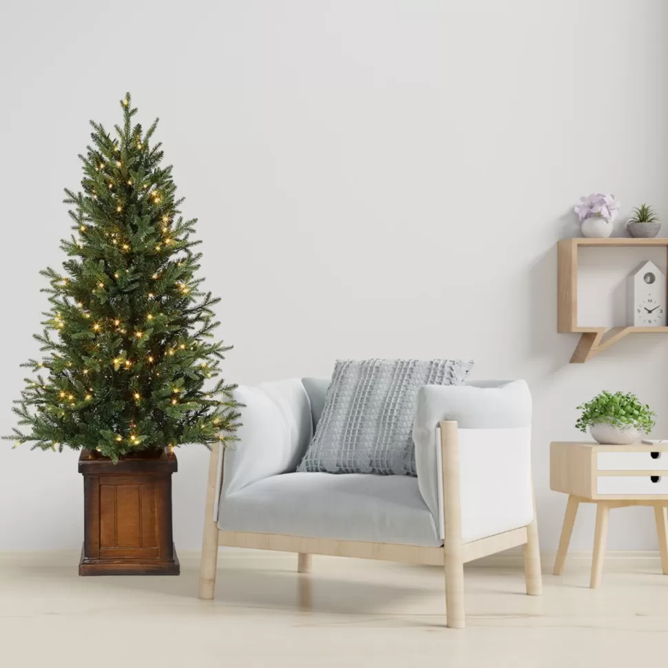 New Haute Decor 4'6" H Green Realistic Fir Artificial Christmas Tree With 200 Led Lights