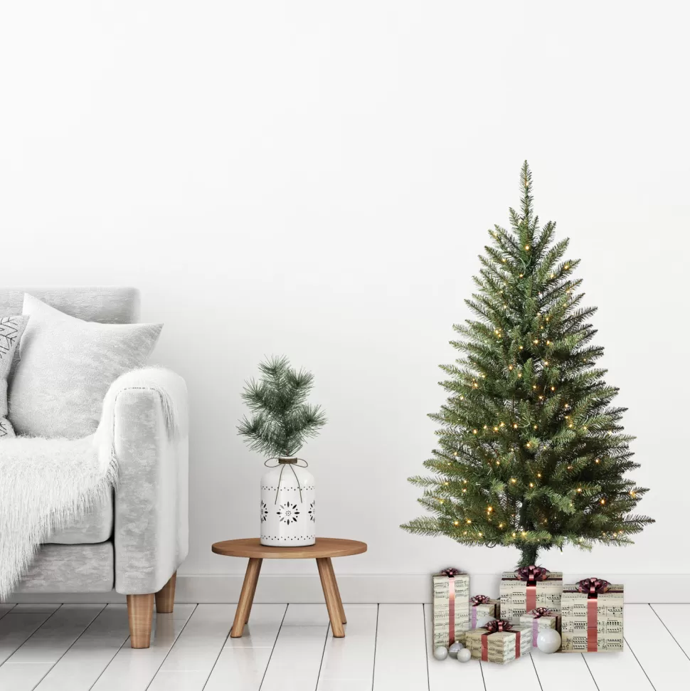 Store Haute Decor 4' H Green Artificial Fir Christmas Tree With 200 Led Lights