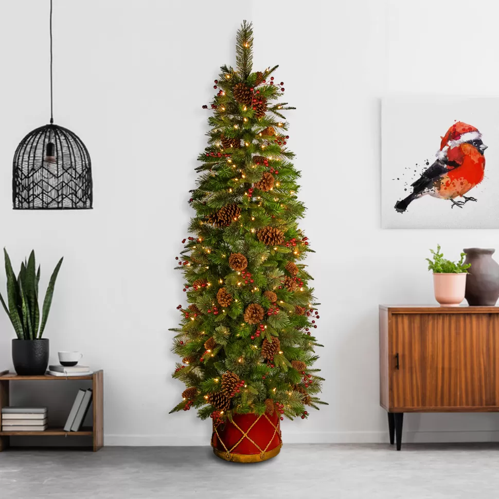 Fashion Three Posts 6' Green Artificial Pine Christmas Tree With 200 Lights And Pinecones/Berries