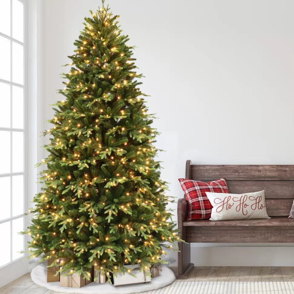 Fashion The Holiday Aisle 7'6" H Green Realistic Spruce Christmas Tree With 800 Lights