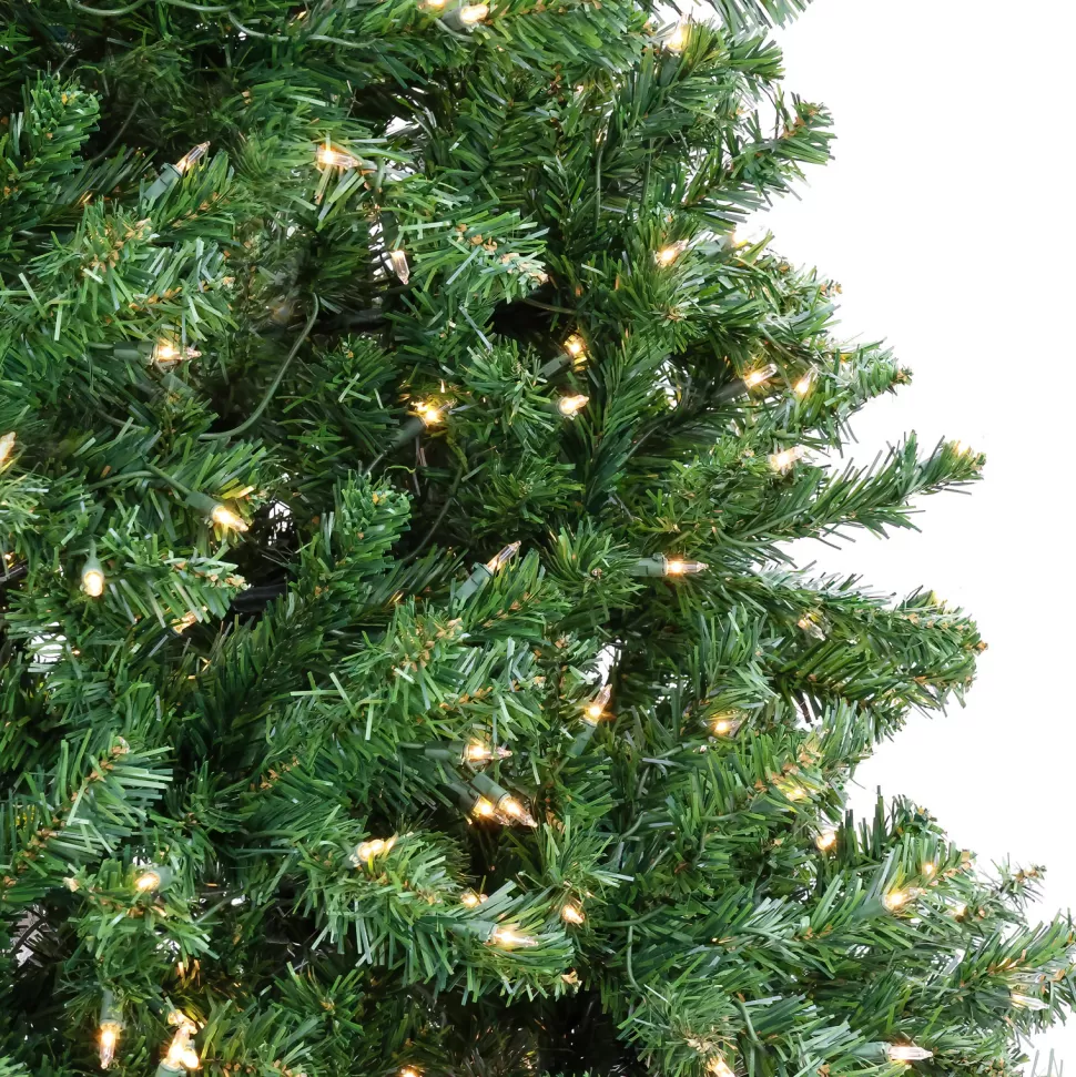 Cheap The Holiday Aisle 7' 6" H Green Pvc Spruce Christmas Tree With 700 Incandescent Steady/Constant Lights
