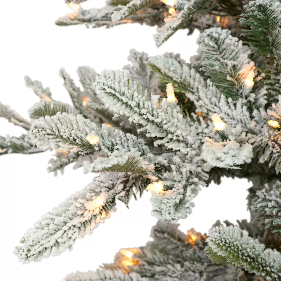Clearance The Holiday Aisle 90" H Green Pvc & Pe Blend Fir Flocked/Frosted Christmas Tree With 600 Led Color Changing/Combination Lights