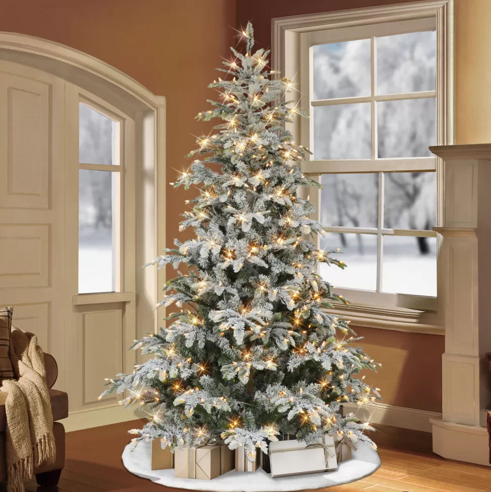 Clearance The Holiday Aisle 90" H Green Pvc & Pe Blend Fir Flocked/Frosted Christmas Tree With 600 Led Color Changing/Combination Lights