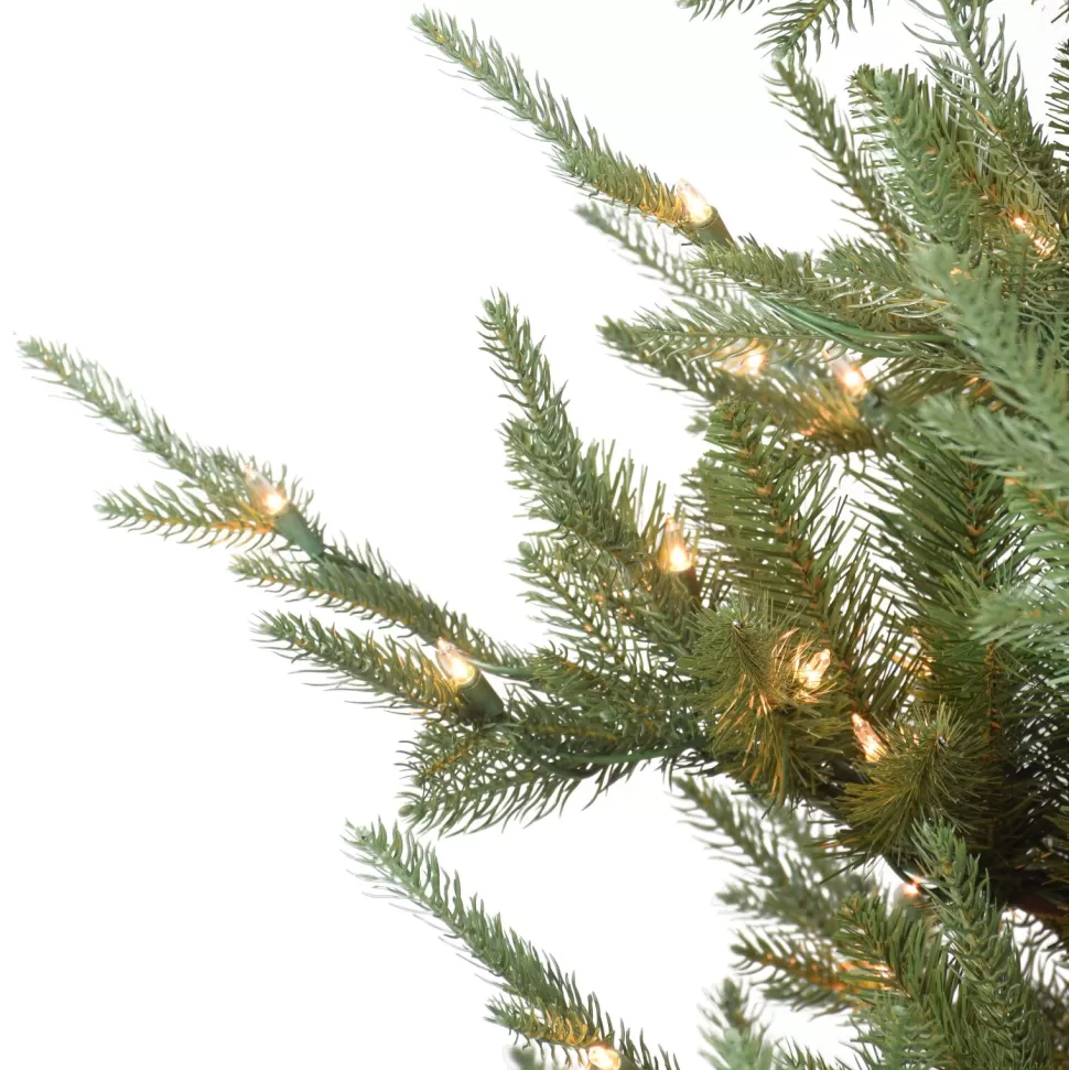 Store The Holiday Aisle Gosselke 4' 6" H Green Realistic Artificial Spruce Christmas Tree With 150 Lights